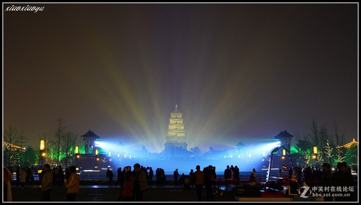 西安   大雁塔激光表演