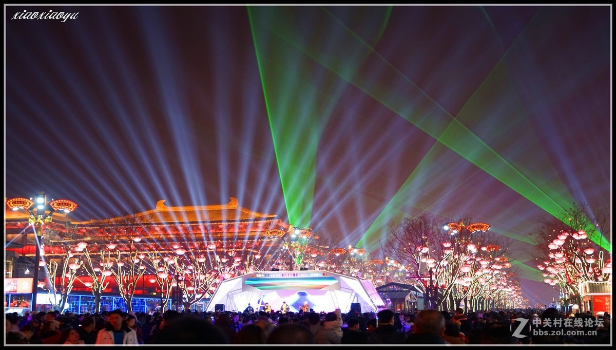 西安   大雁塔激光表演