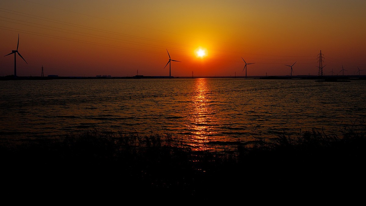 黄海之滨－红日印风车