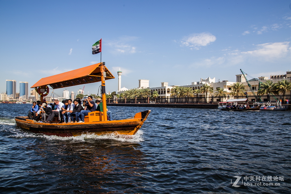 迪拜“水上的士”