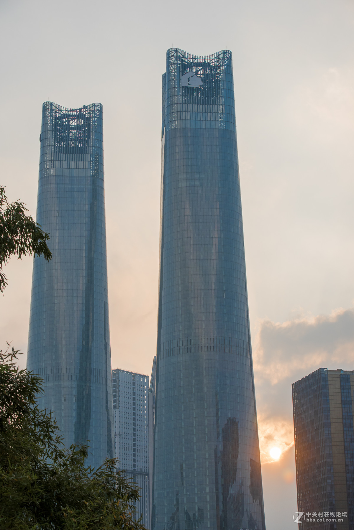 南昌双子楼的黄昏