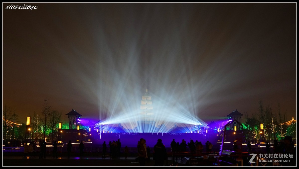 西安   大雁塔激光表演