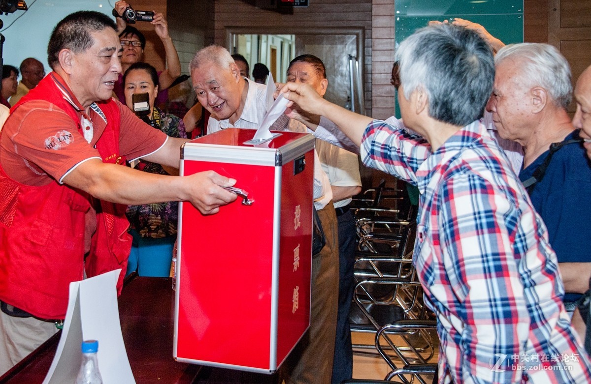 深圳老年摄影学会第四届换届选举花絮