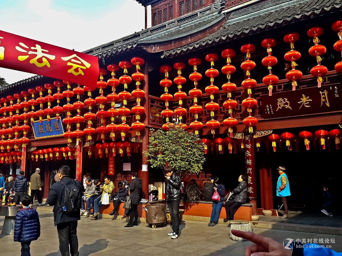 守太岁豫园手机扫街