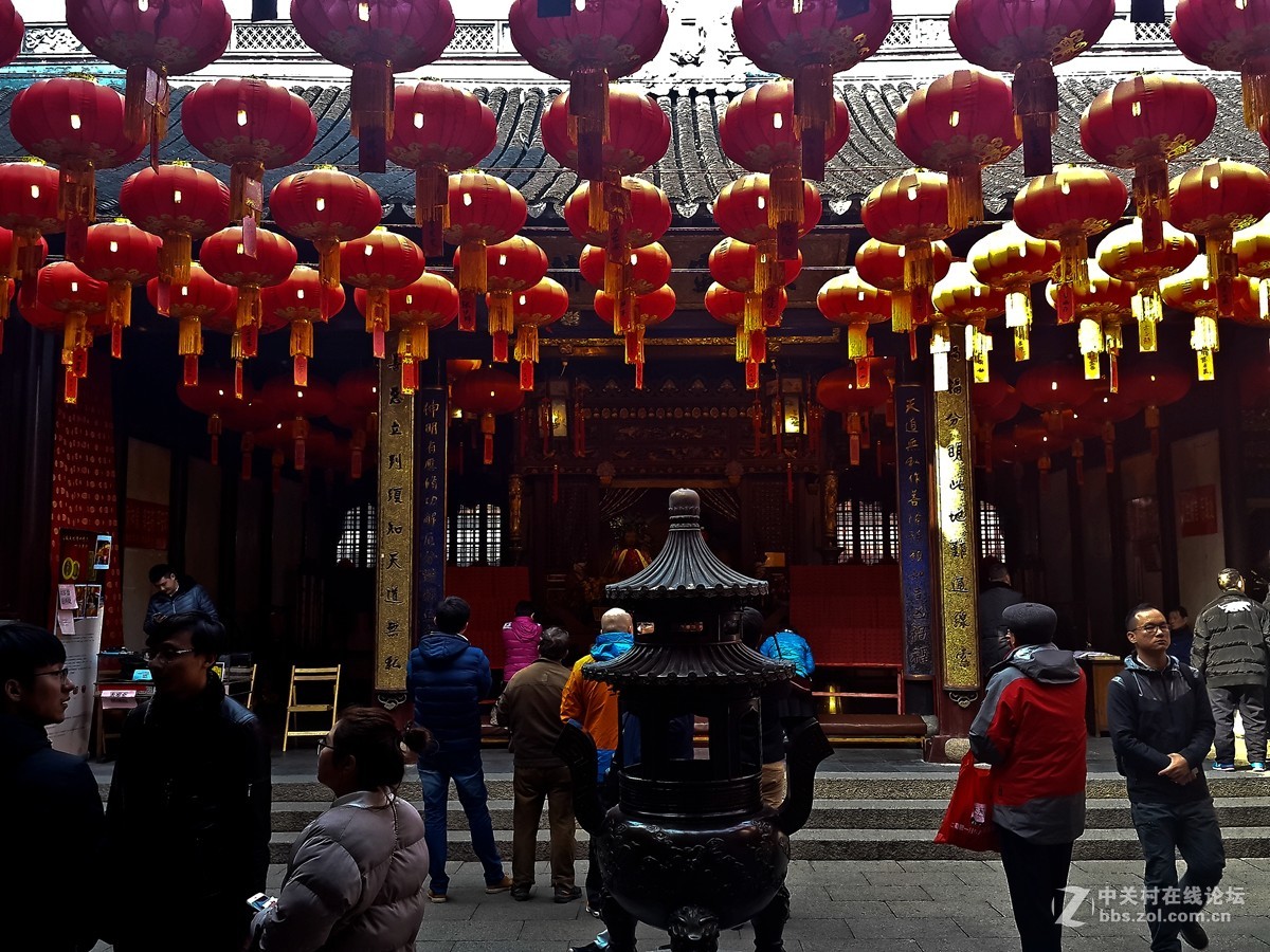 守太岁豫园手机扫街