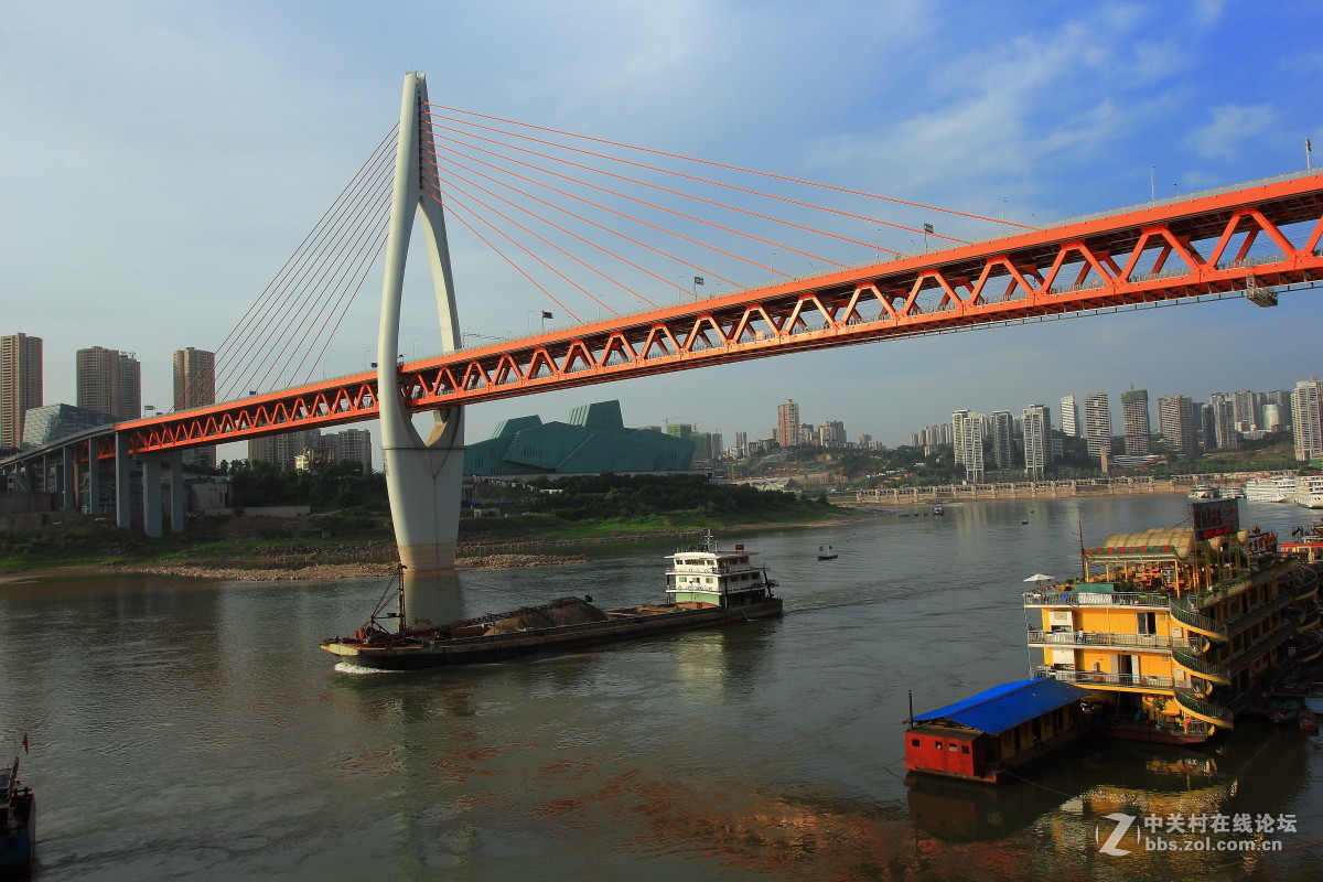 千厮门大桥南桥头随拍。