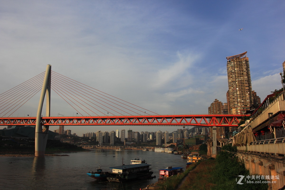 千厮门大桥南桥头随拍。