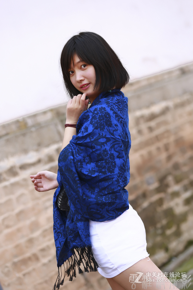 西宁塔尔寺拍的美女