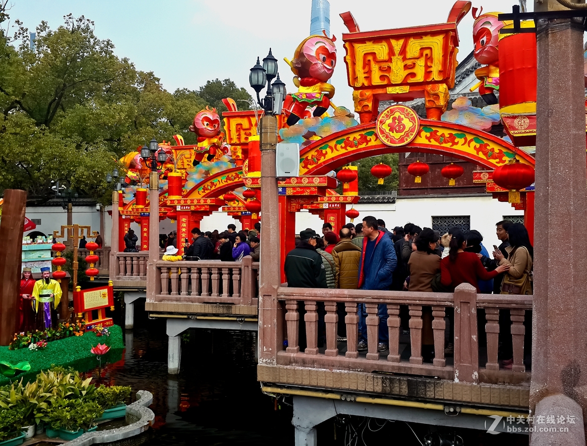 守太岁豫园手机扫街