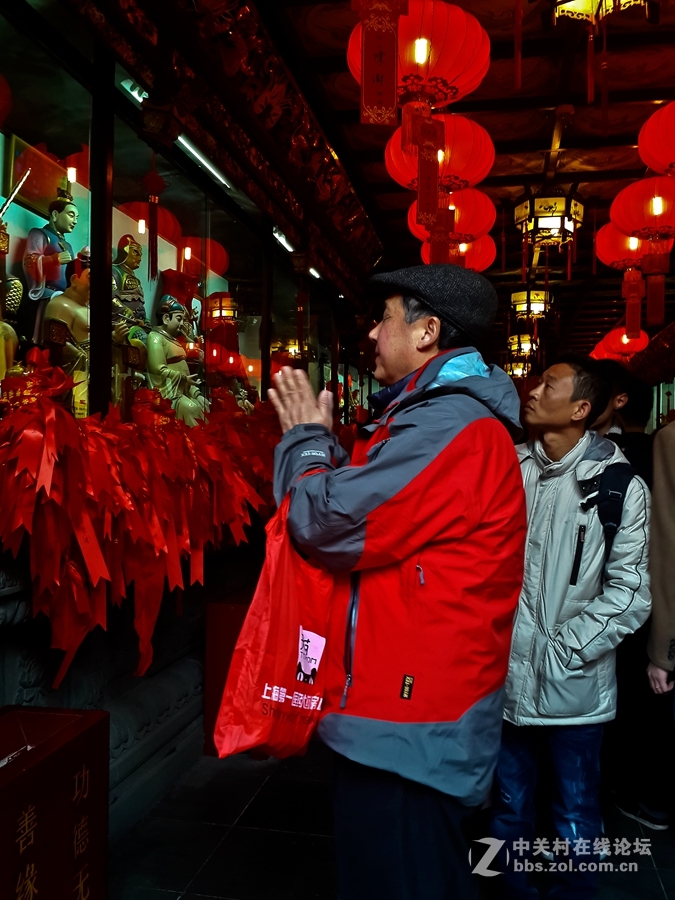 守太岁豫园手机扫街