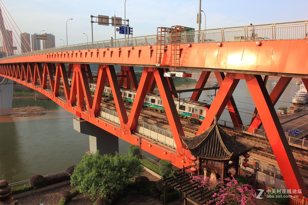 千厮门大桥南桥头随拍。