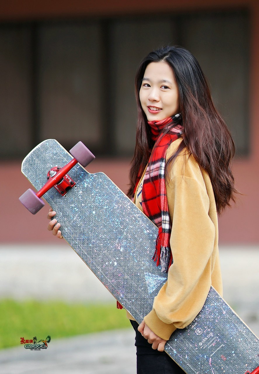 【滑板少女】 ---- 惠欣