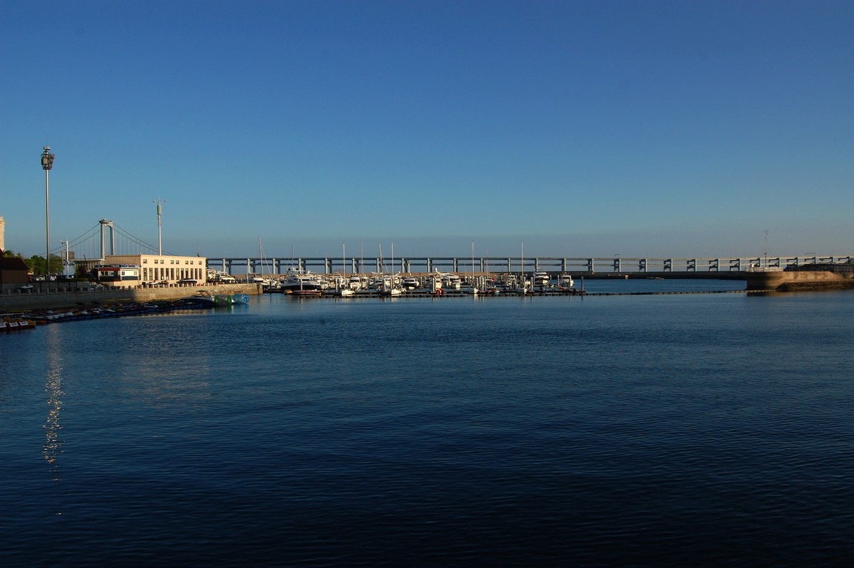 下午天气不错到海边拍几張