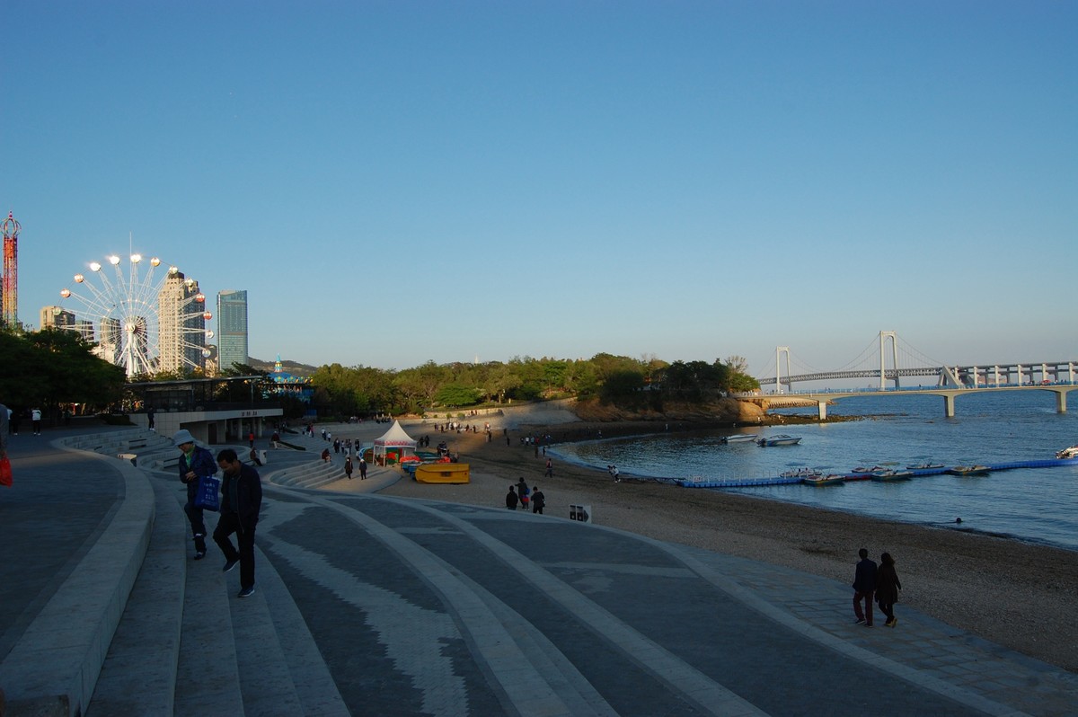 下午天气不错到海边拍几張