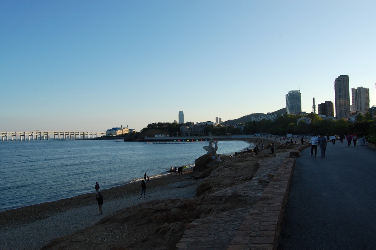 下午天气不错到海边拍几張