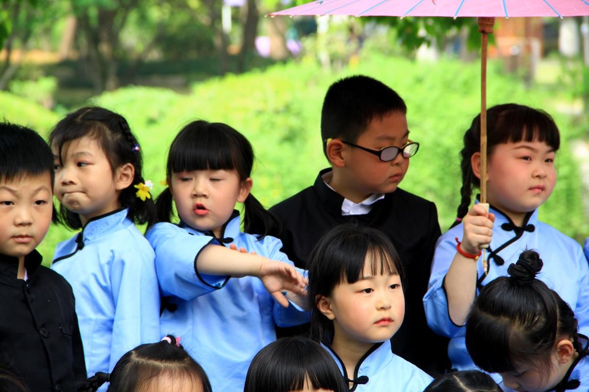 一群萌娃来照相