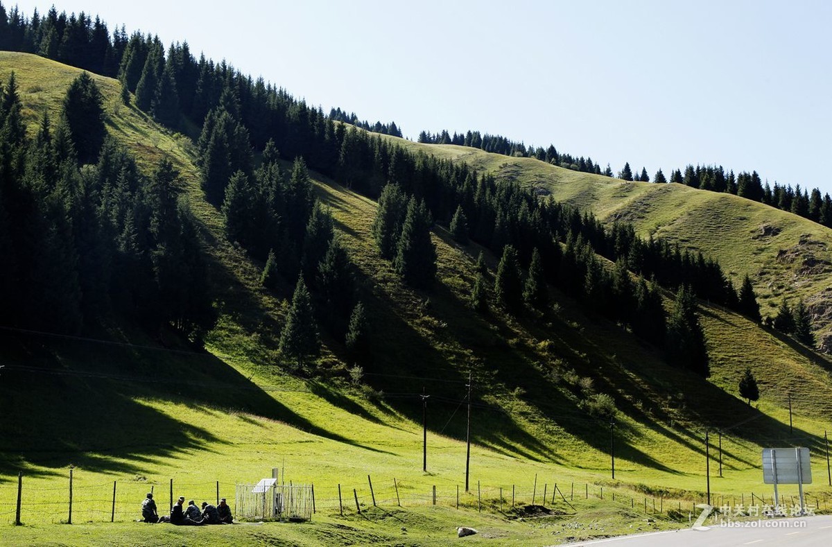 西行漫记 47  伊昭公路