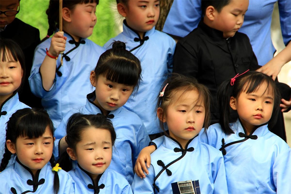 一群萌娃来照相