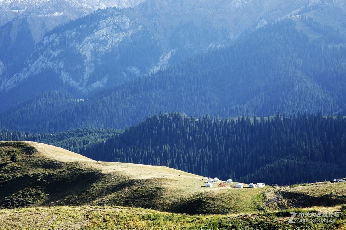 西行漫记 47  伊昭公路