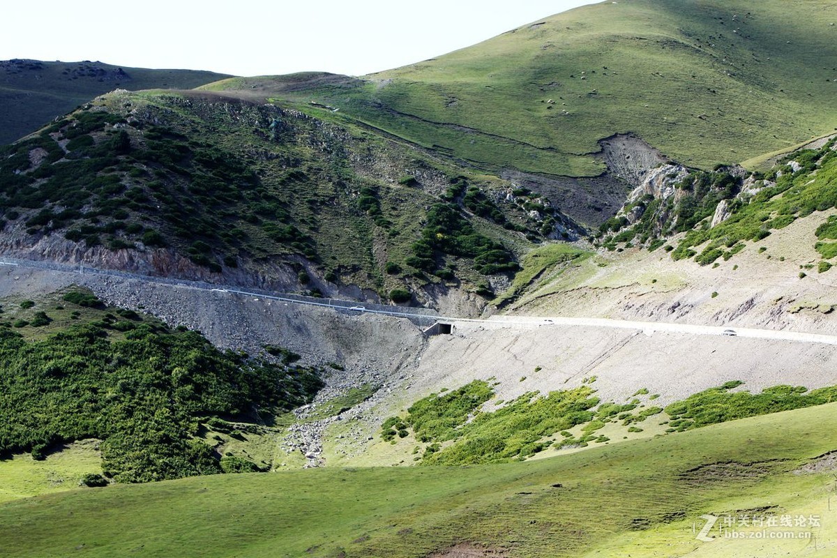 西行漫记 47  伊昭公路