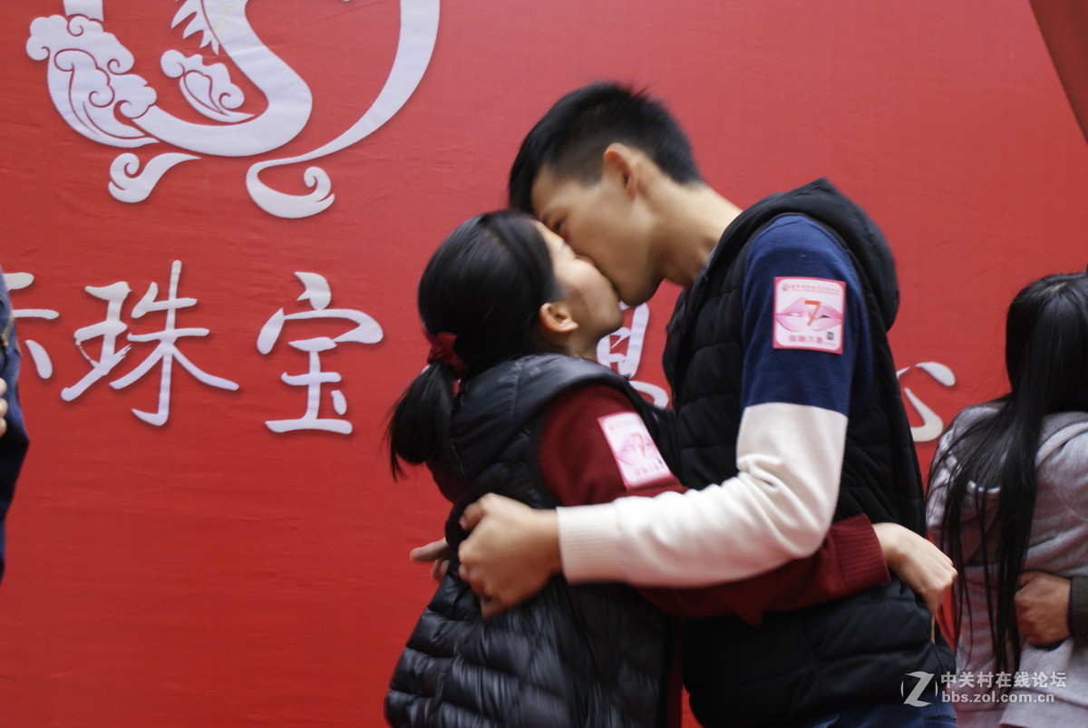 中国情人节接吻图鉴