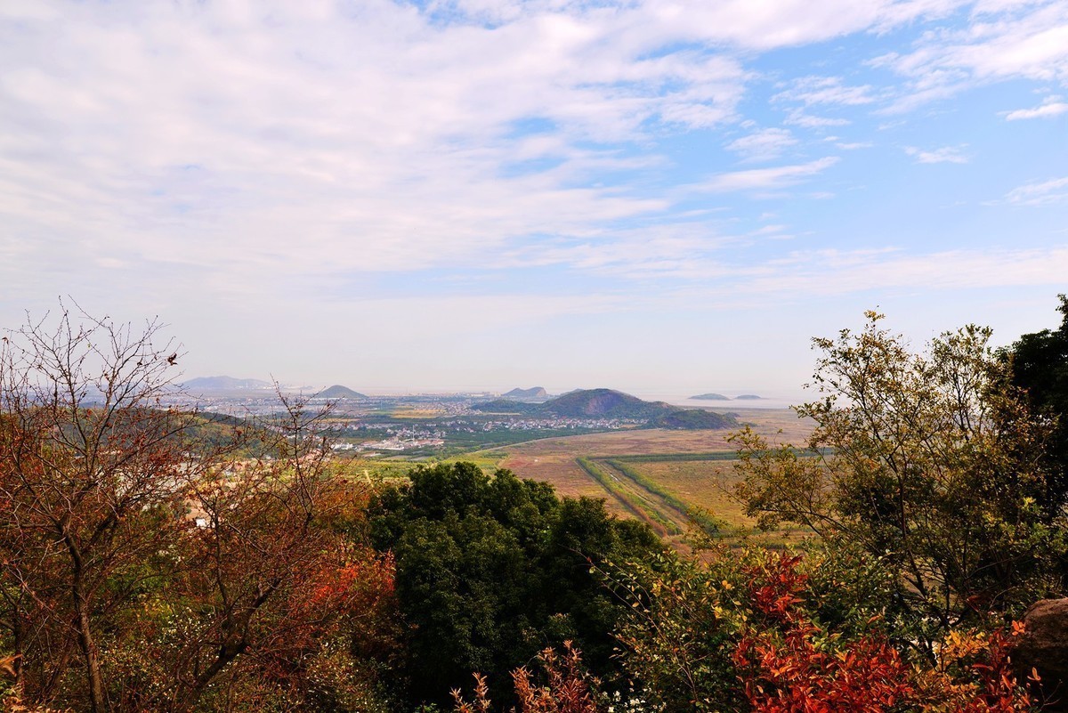 南北湖秋游D800E加适马24 1.4一镜走天下，能拍就拍拍不到就看看！