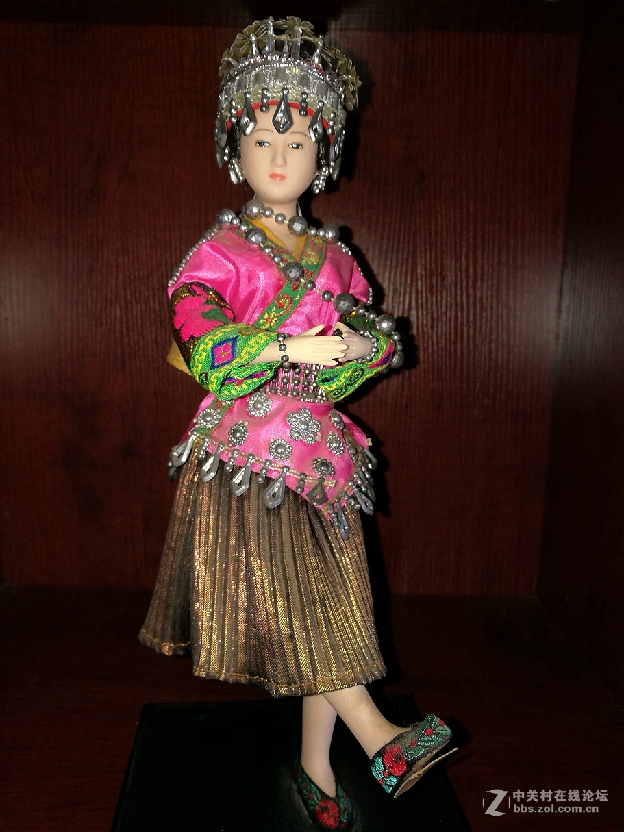 苗女模特摆件  华为手机试拍