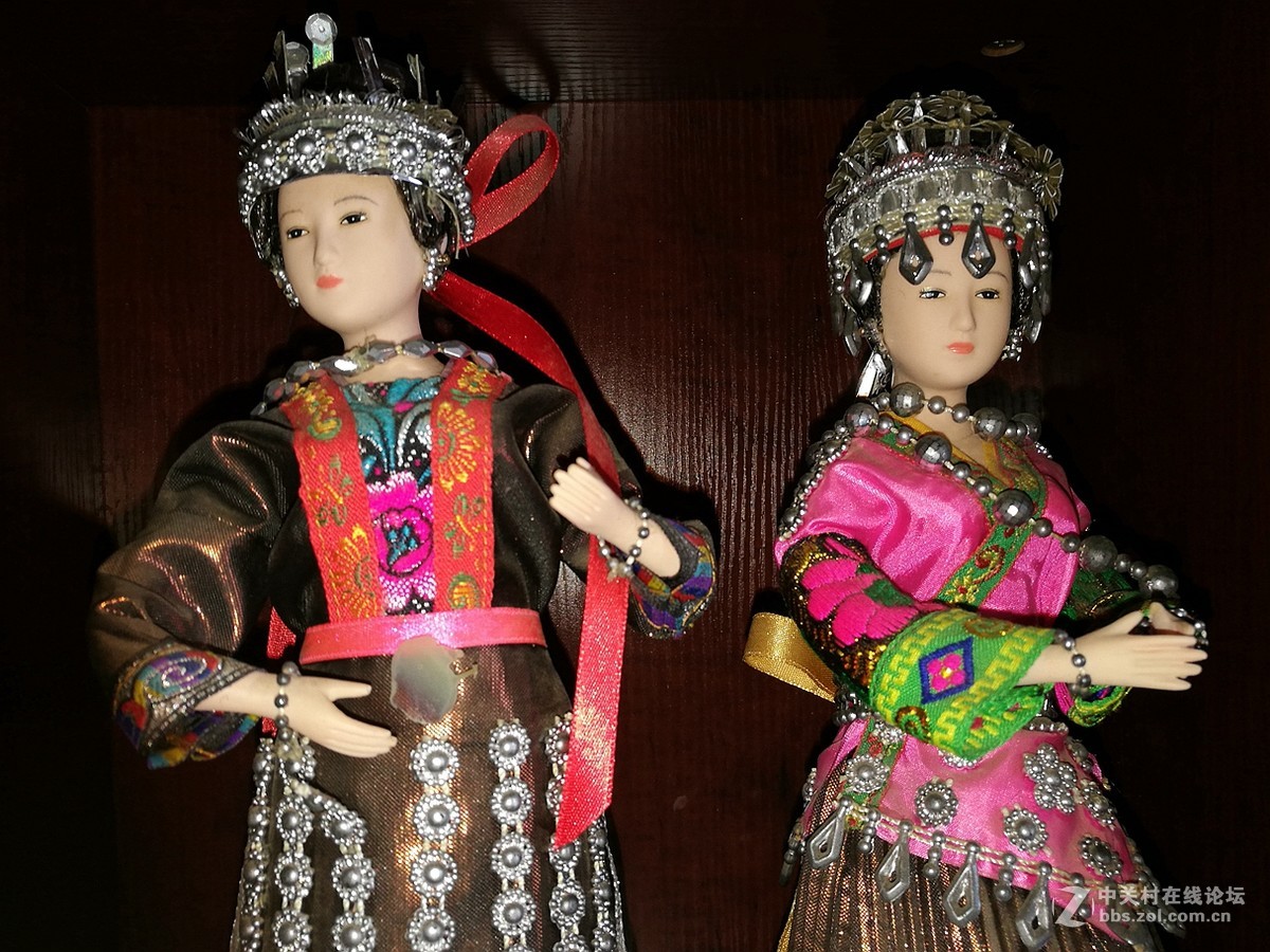 苗女模特摆件  华为手机试拍