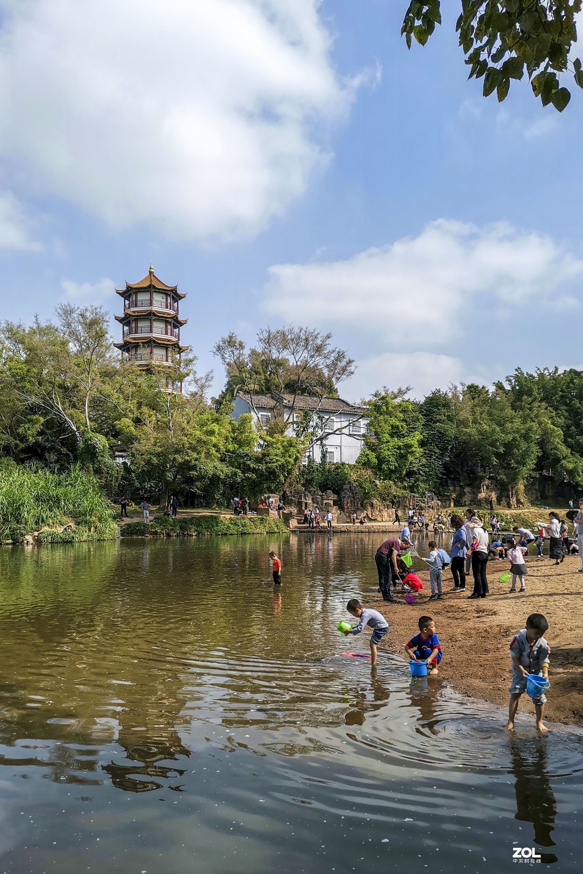 深圳龙岗河周末小景