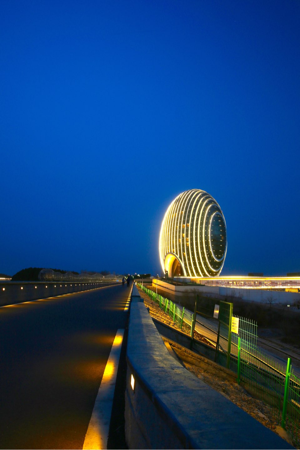 雁栖湖夜景图片