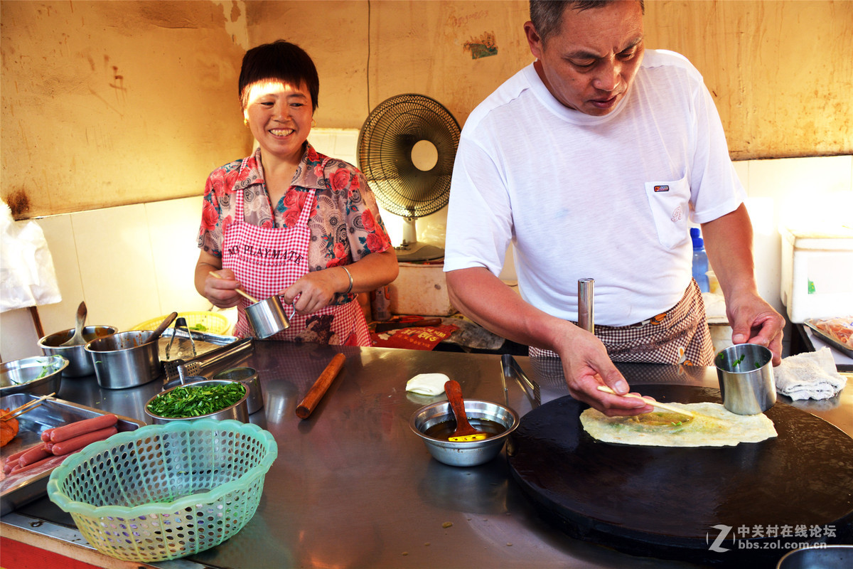 #ZOL月赛-微笑#------四家人（我的母亲，街拍亲子，抓拍摊贩老板，乞讨者）