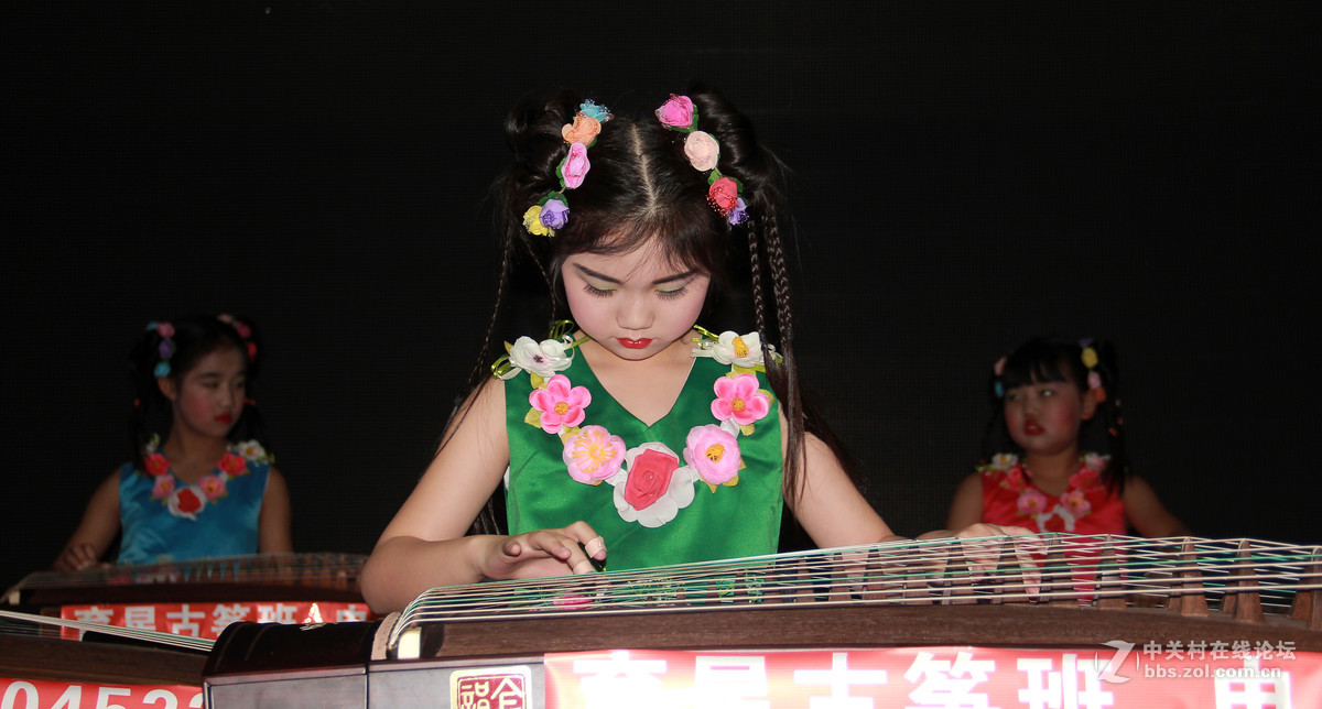 超萌琴童贺新春