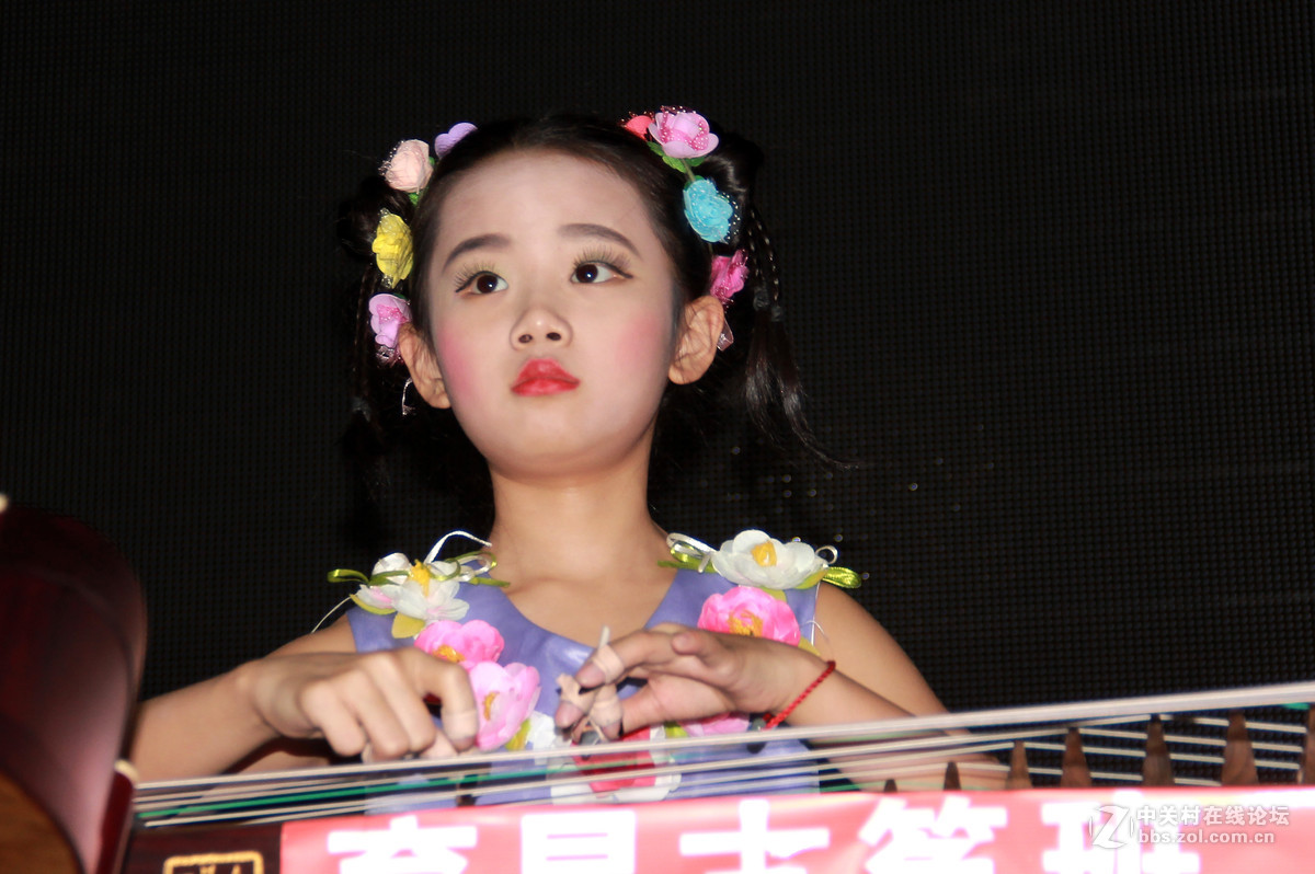 超萌琴童贺新春