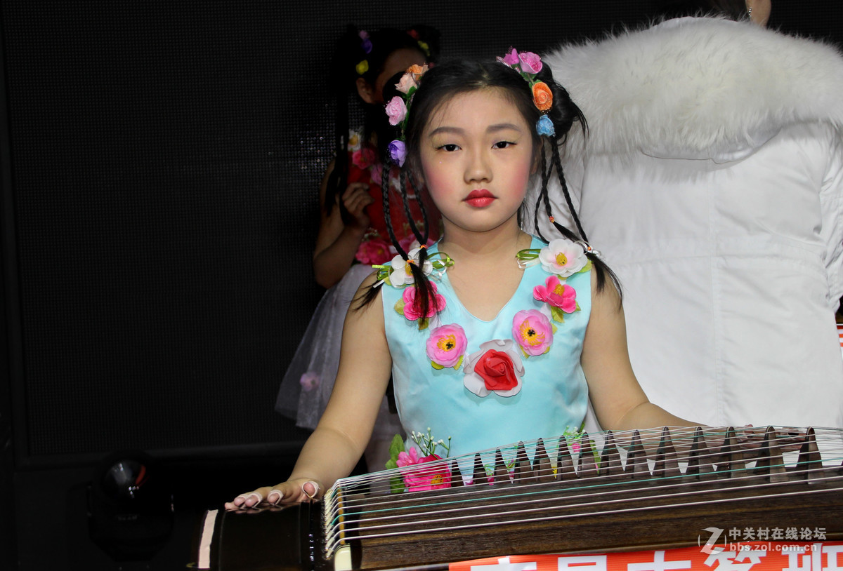 超萌琴童贺新春