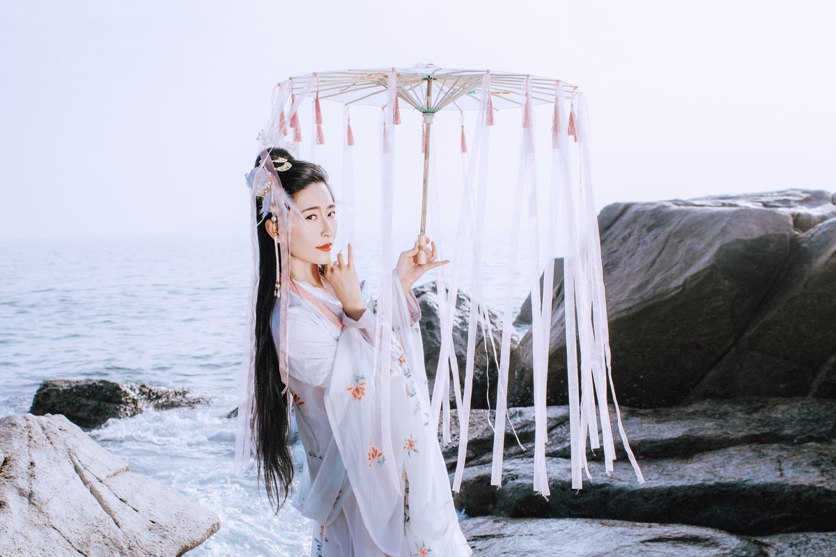 沧海月明珠有泪