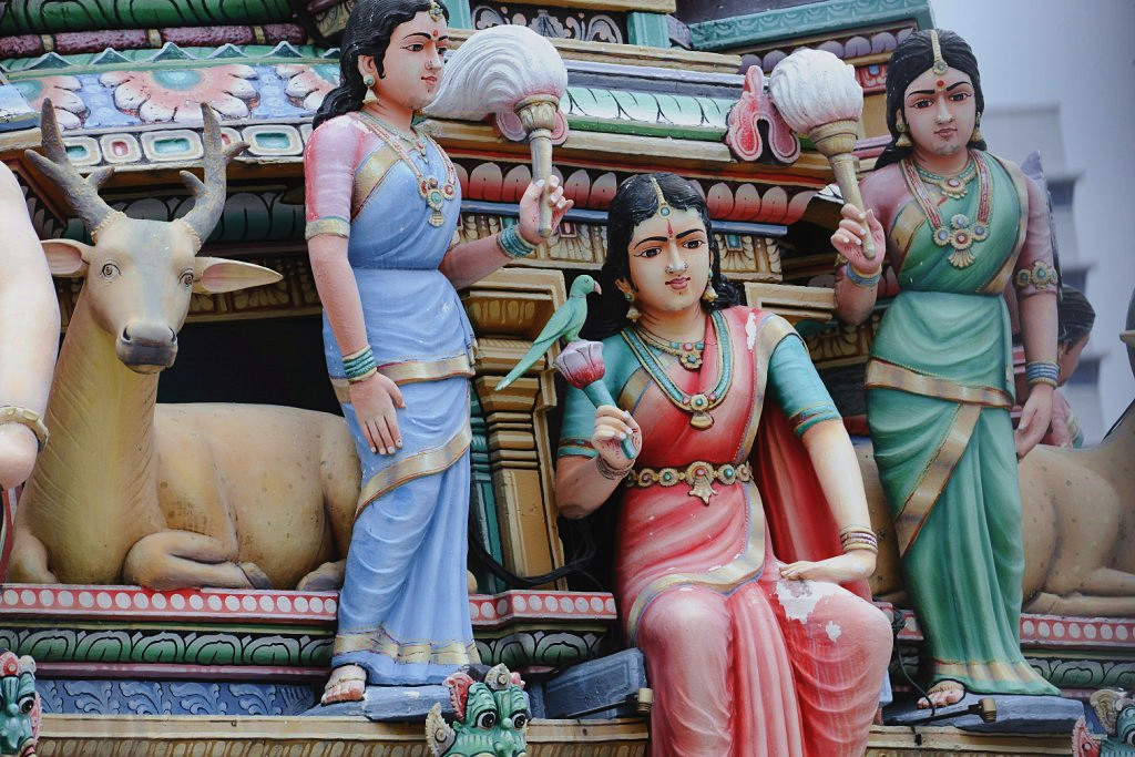 【贺菏泽星空(中国)看望文亭老师和朋友们】印度教雕塑