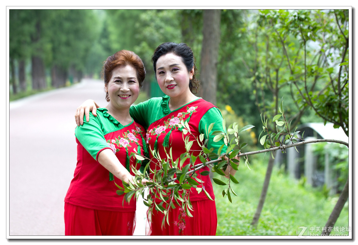 抓拍［舞蹈队的婆娘们］