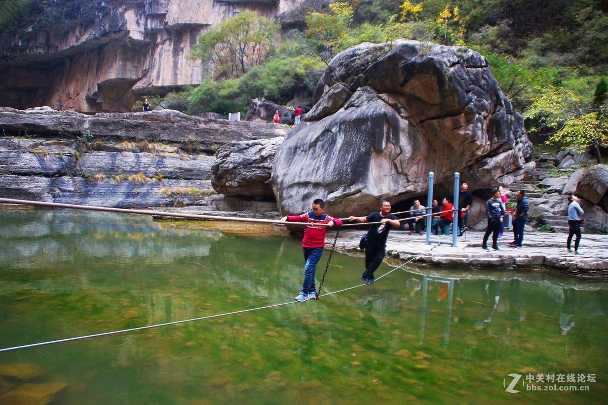 山西壶关-太行山之旅-红叶似火的红豆峡