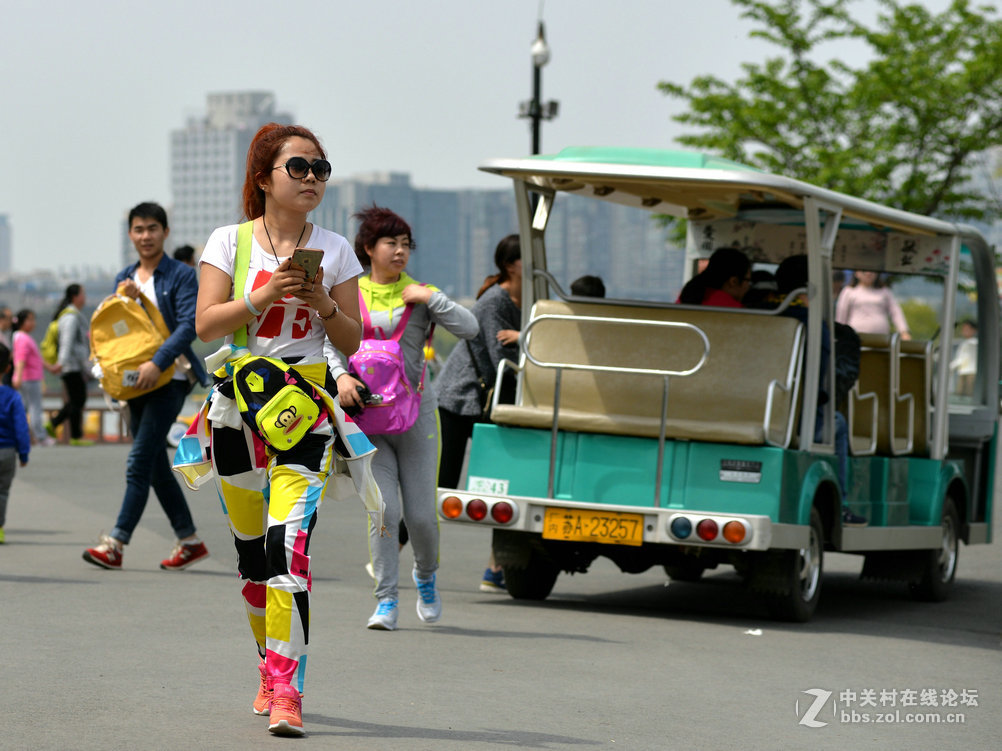 春天里的公园记实