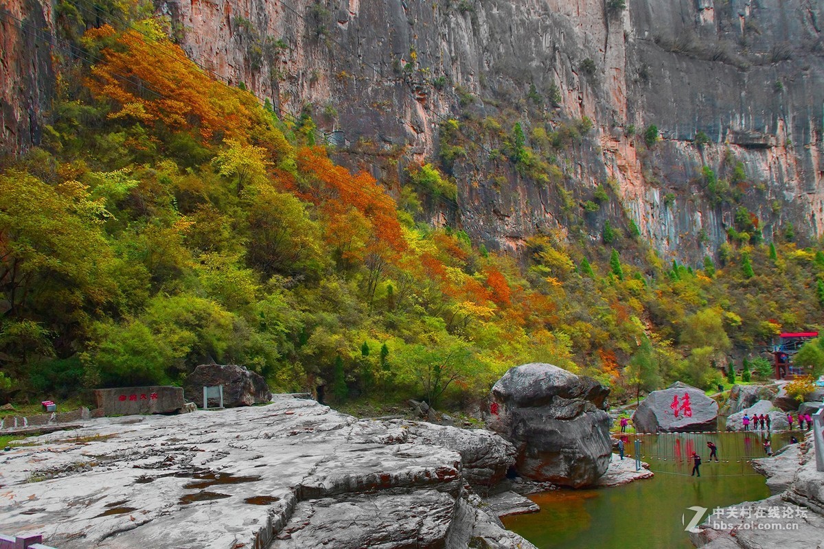 山西壶关-太行山之旅-红叶似火的红豆峡
