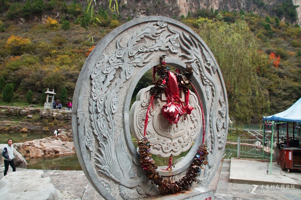 山西壶关-太行山之旅-红叶似火的红豆峡