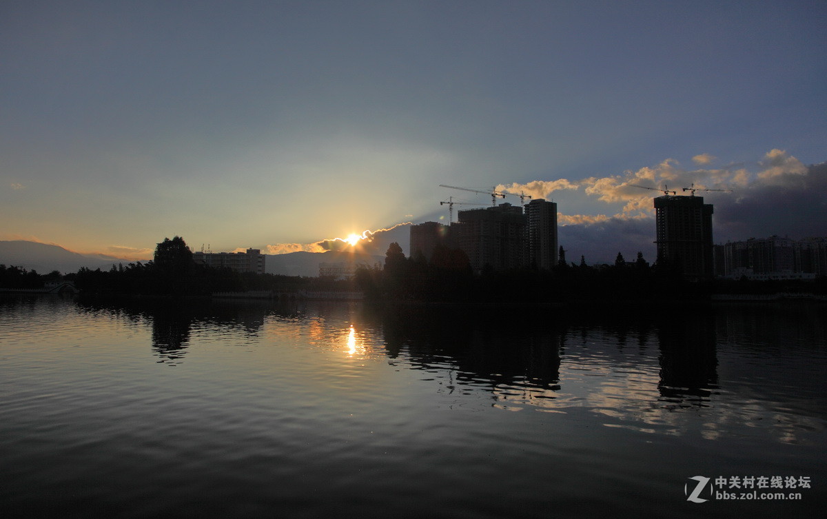 蒙自南湖的早晨