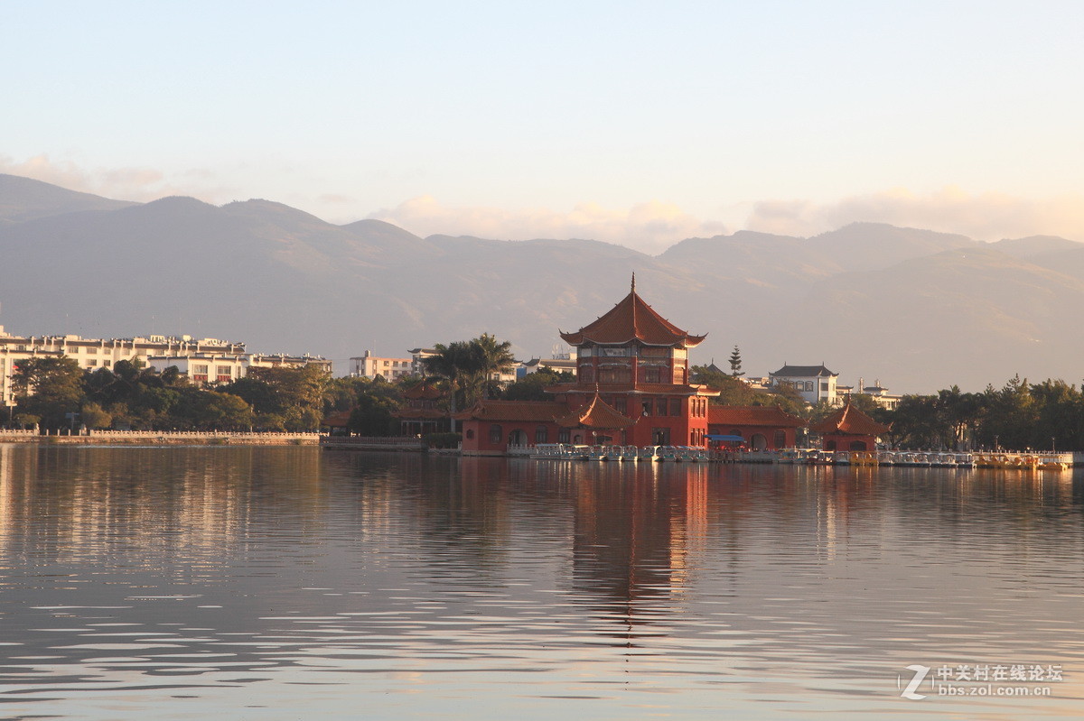 蒙自南湖的早晨