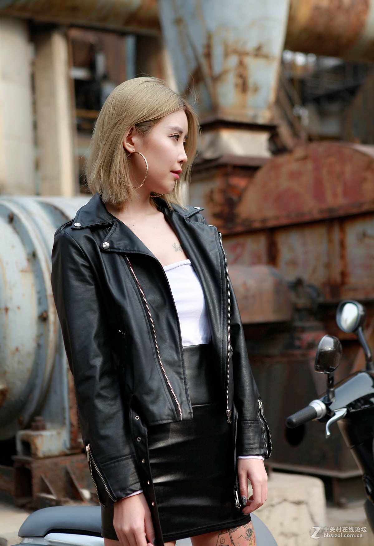 798拍酷车美女（2）