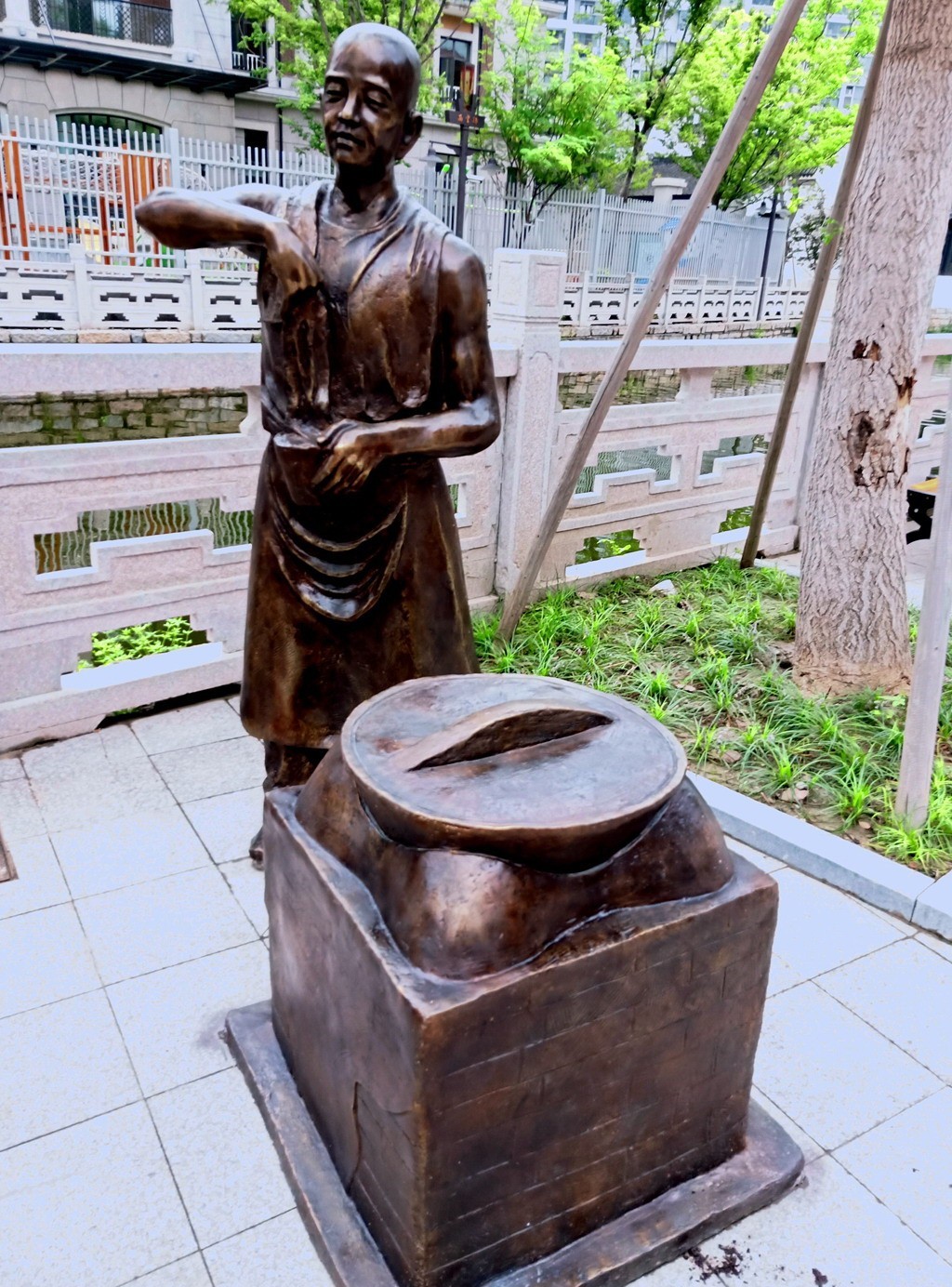 上海市嘉定西云楼商业街景