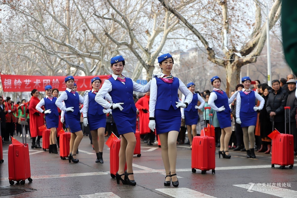 献给众位老哥的老姐姐图