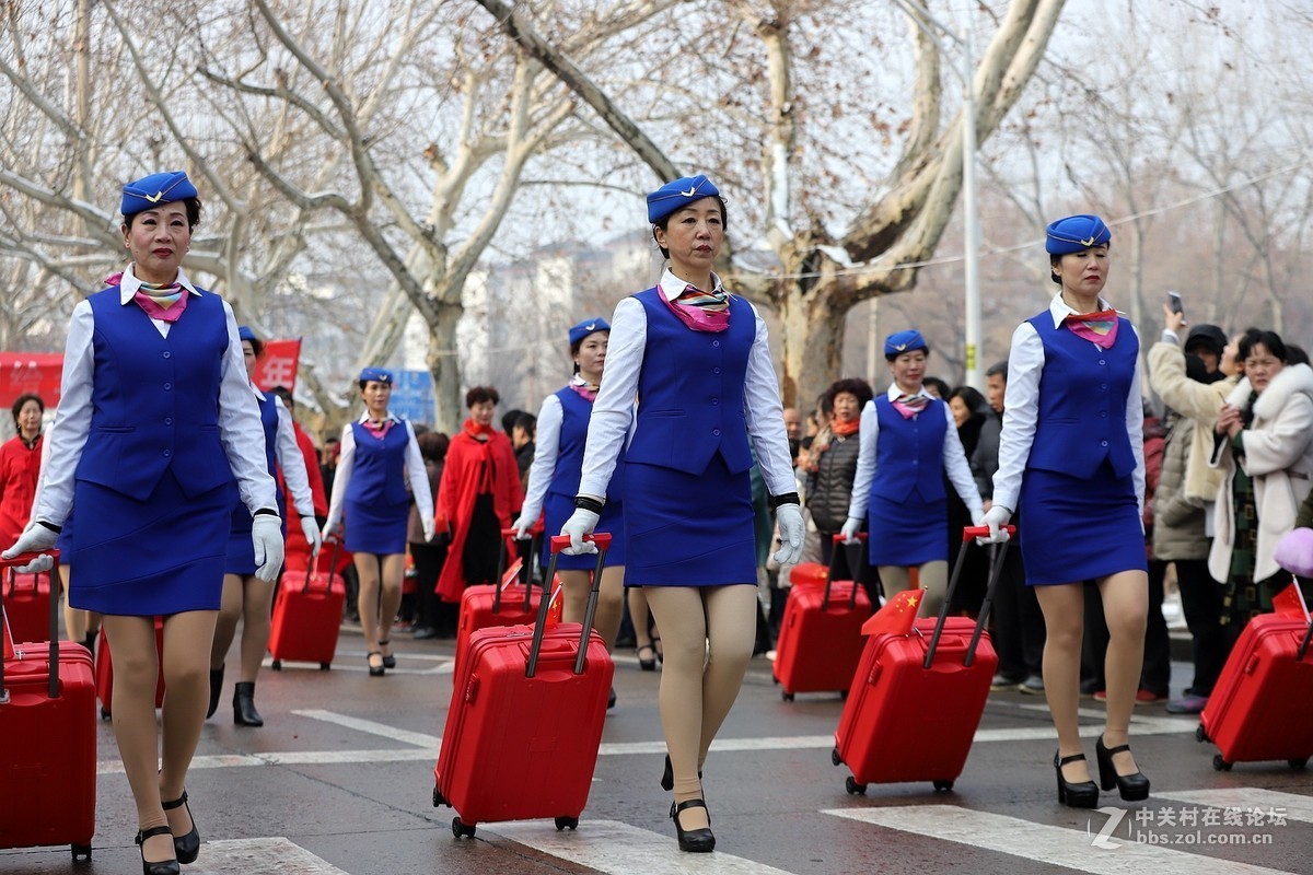 献给众位老哥的老姐姐图