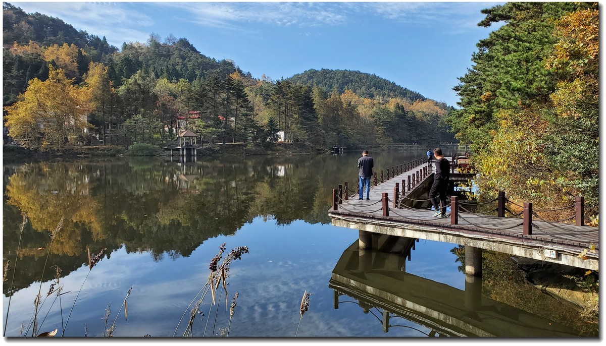 #ZOL月赛晒秋#_湖光秋色