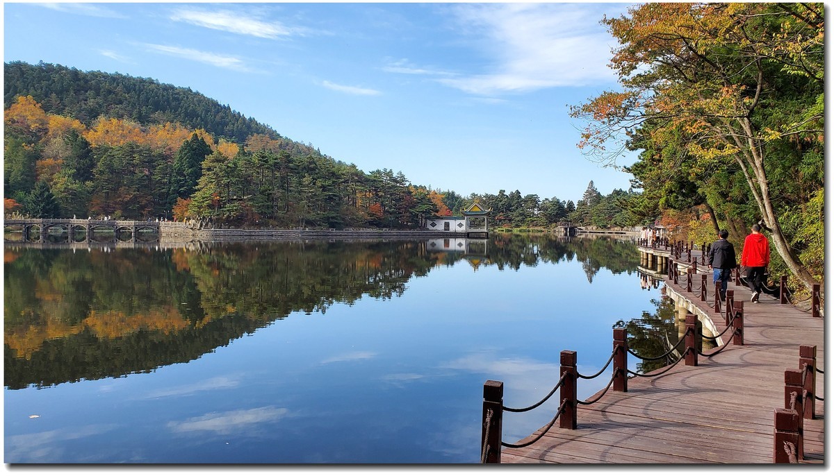 #ZOL月赛晒秋#_湖光秋色