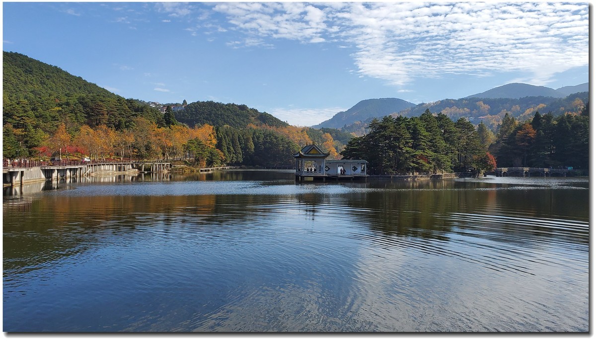 #ZOL月赛晒秋#_湖光秋色